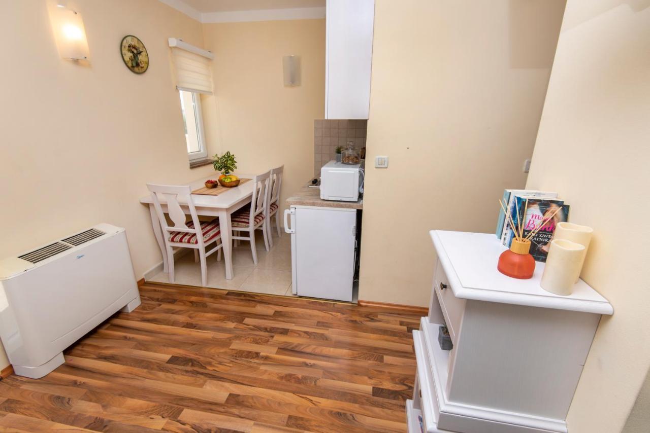 San Marian Apartments Ποντστράνα Δωμάτιο φωτογραφία